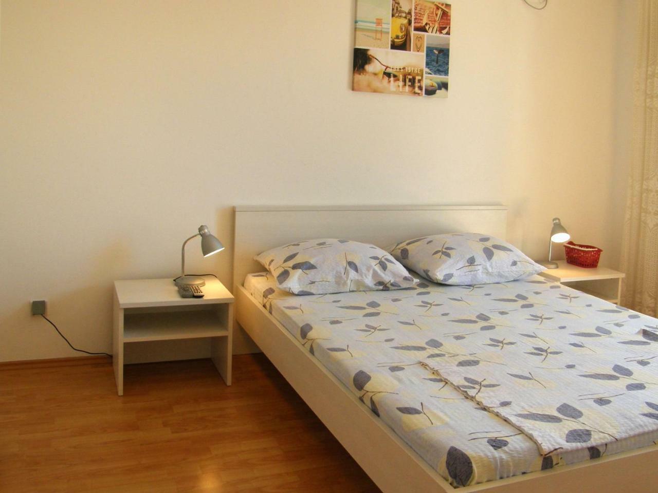 Apartments Dijo Primošten Rom bilde